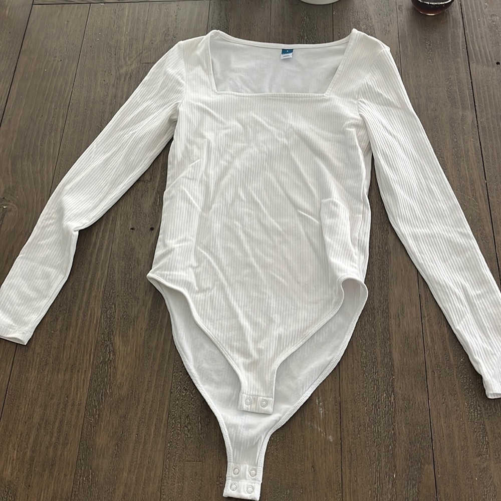 White long sleeve bodysuit